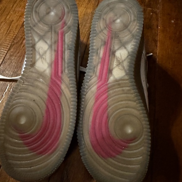 Nike White Air Force One Sneakers. Like new condition - Picture 3 of 5